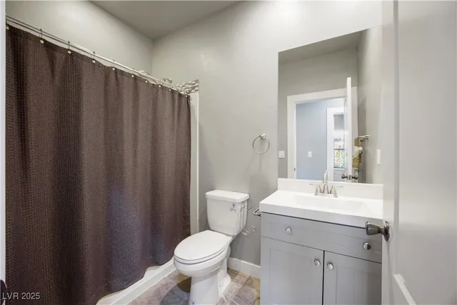 $2,200 | 605 North Yale Street, Las Vegas, NV 89107