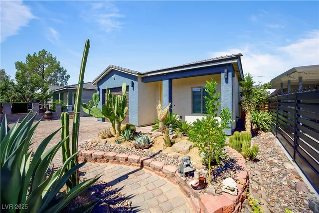 $2,200 | 605 North Yale Street, Las Vegas, NV 89107