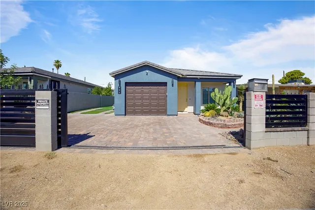 $2,200 | 605 North Yale Street, Las Vegas, NV 89107