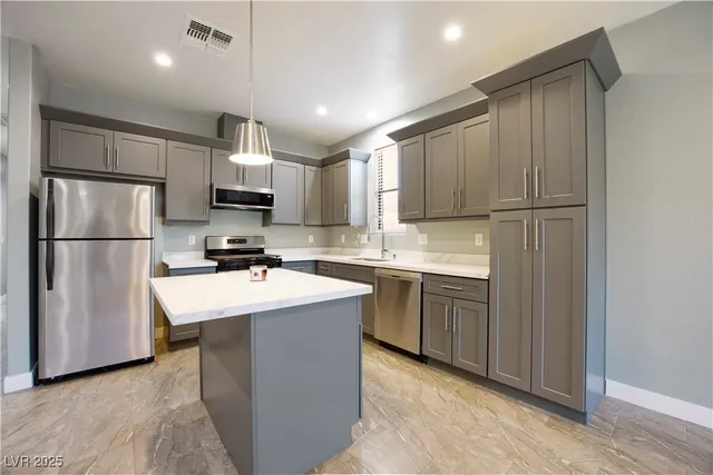 $2,200 | 605 North Yale Street, Las Vegas, NV 89107