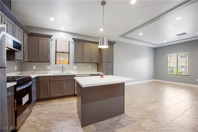 $2,200 | 605 North Yale Street, Las Vegas, NV 89107