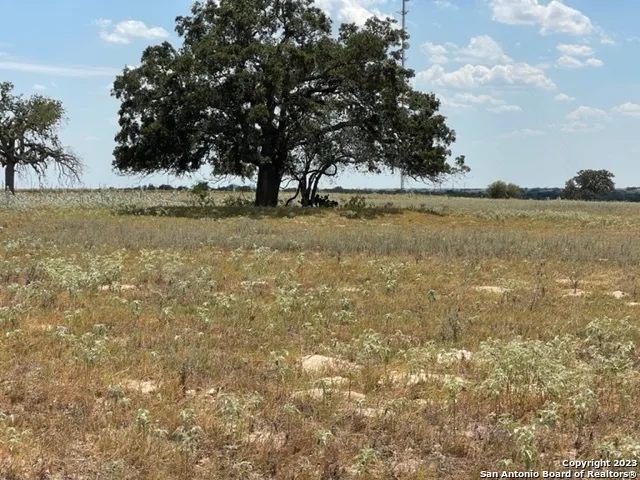 $189,000 | 713 County Road 232, Floresville, TX 78114