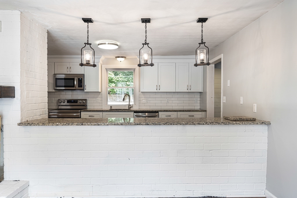 45 North Belgian Road Danvers, MA 01923 - Photo 5 of 31 Gallery Image 5