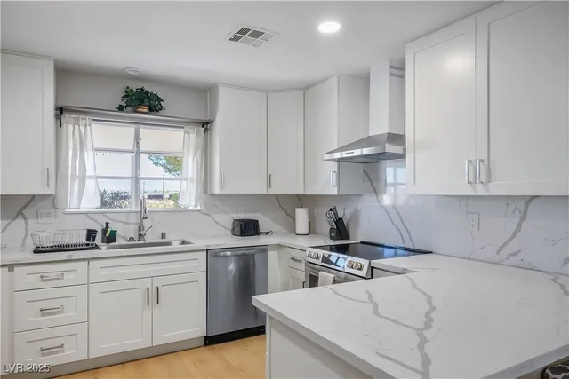 $4,300 | 6990 West Richmar Avenue, Las Vegas, NV 89178