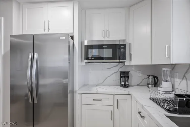 $4,300 | 6990 West Richmar Avenue, Las Vegas, NV 89178