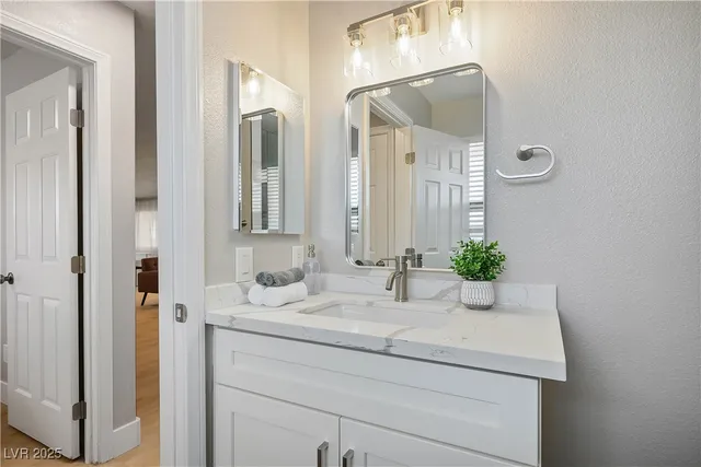 $4,300 | 6990 West Richmar Avenue, Las Vegas, NV 89178