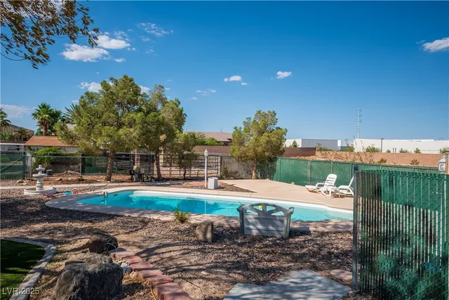 $4,300 | 6990 West Richmar Avenue, Las Vegas, NV 89178