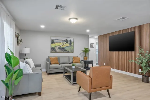 $4,300 | 6990 West Richmar Avenue, Las Vegas, NV 89178