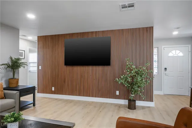 $4,300 | 6990 West Richmar Avenue, Las Vegas, NV 89178