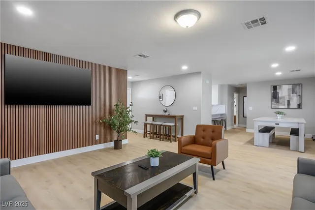 $4,300 | 6990 West Richmar Avenue, Las Vegas, NV 89178