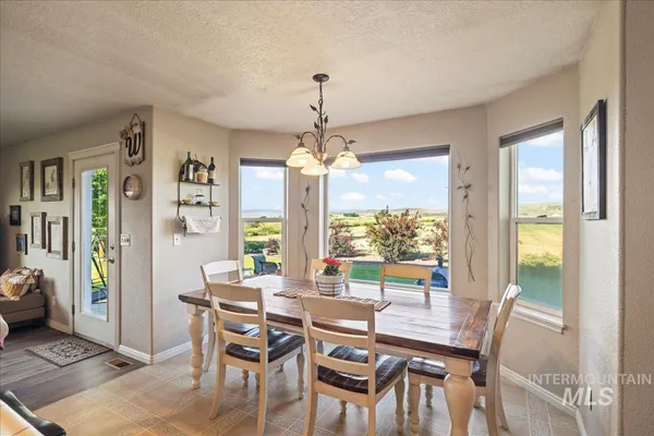 $599,900 | 2020 Widner Road, Midvale, ID 83645