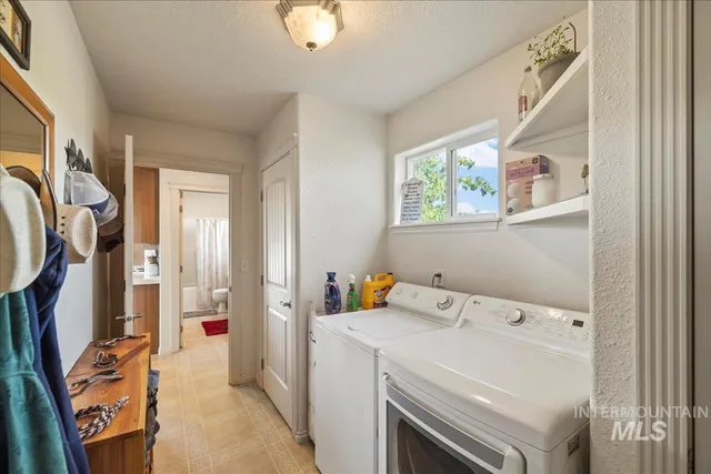 $599,900 | 2020 Widner Road, Midvale, ID 83645