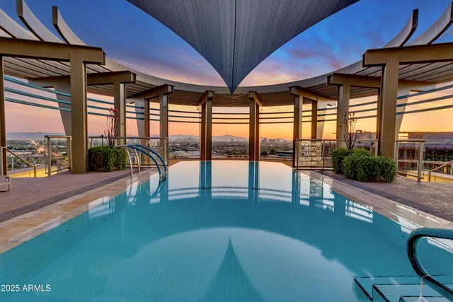 $5,995 | 2402 East Esplanade Lane, Unit 204, Phoenix, AZ 85016