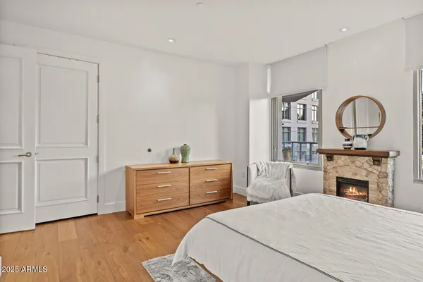 $5,995 | 2402 East Esplanade Lane, Unit 204, Phoenix, AZ 85016