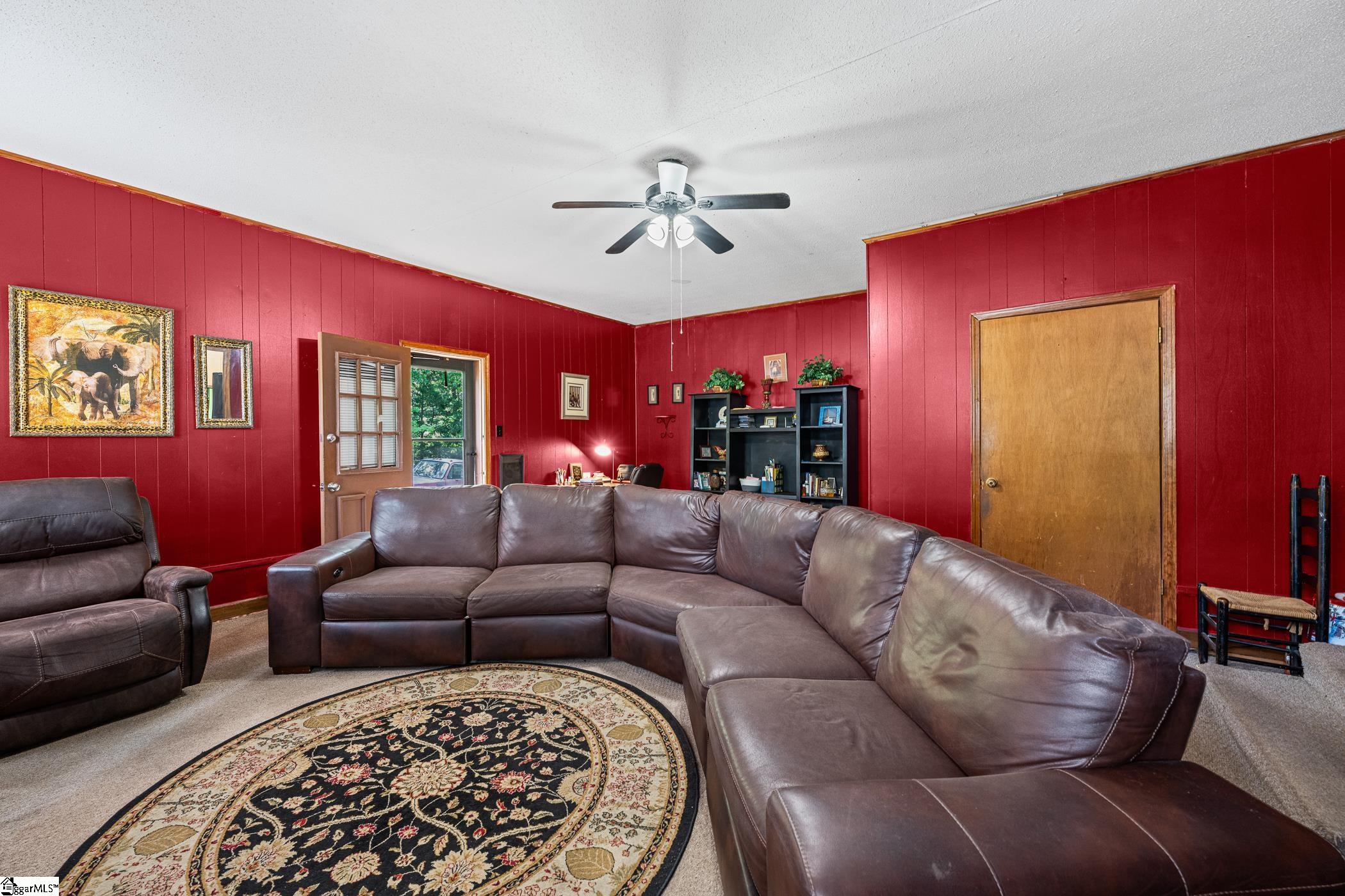 103 Manning Court Greenwood, SC 29649 - Photo 19 of 33