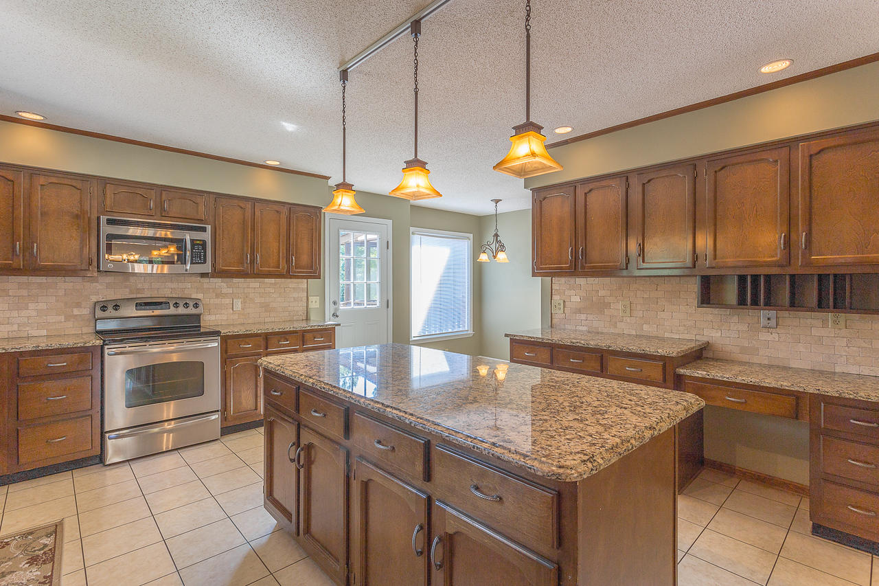 518 Picture Ridge Drive Chattanooga, TN 37421 - Photo 2 of 37 518 Picture Ridge-26-X2