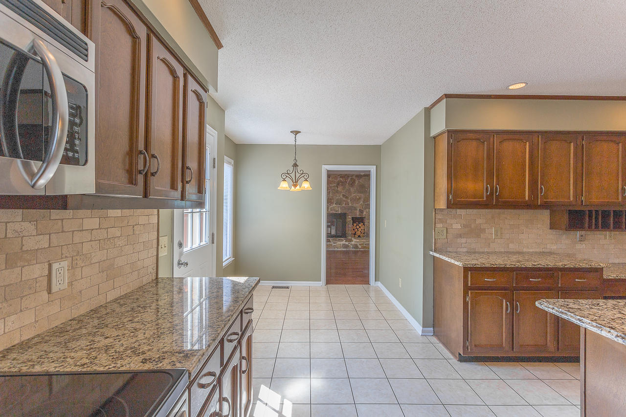 518 Picture Ridge Drive Chattanooga, TN 37421 - Photo 5 of 37 518 Picture Ridge-32-X2