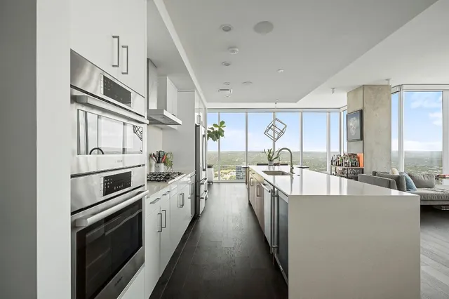 $7,500 | 301 West Avenue, Unit 4401, Austin, TX 78701