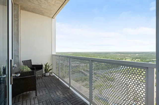 $7,500 | 301 West Avenue, Unit 4401, Austin, TX 78701