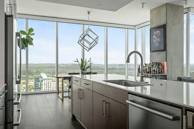 $7,500 | 301 West Avenue, Unit 4401, Austin, TX 78701