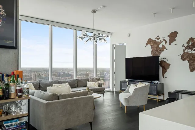 $7,500 | 301 West Avenue, Unit 4401, Austin, TX 78701