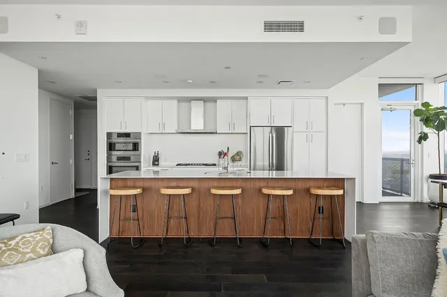 $7,500 | 301 West Avenue, Unit 4401, Austin, TX 78701