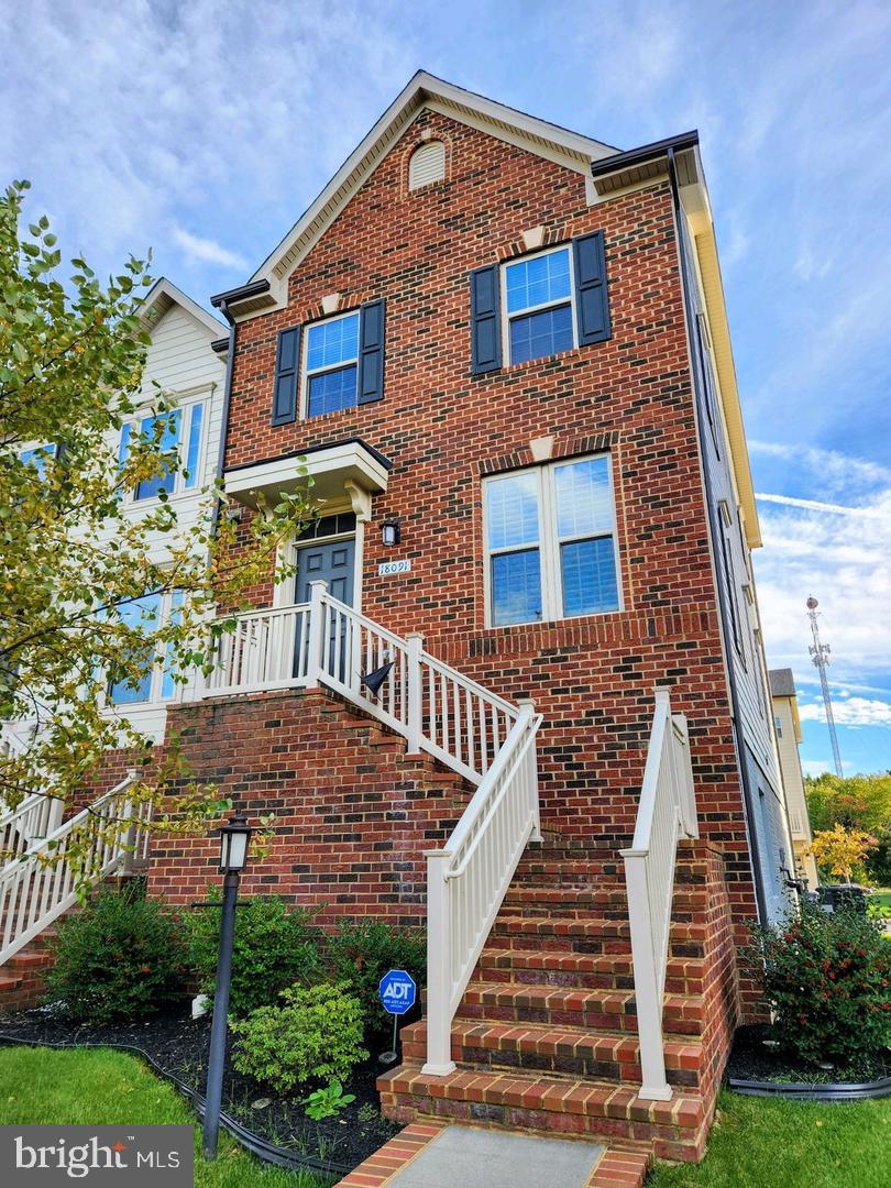 18091 Red Cedar Road Dumfries, VA 22026 - Photo 2 of 51 SO MUCH CURB APPEAL!