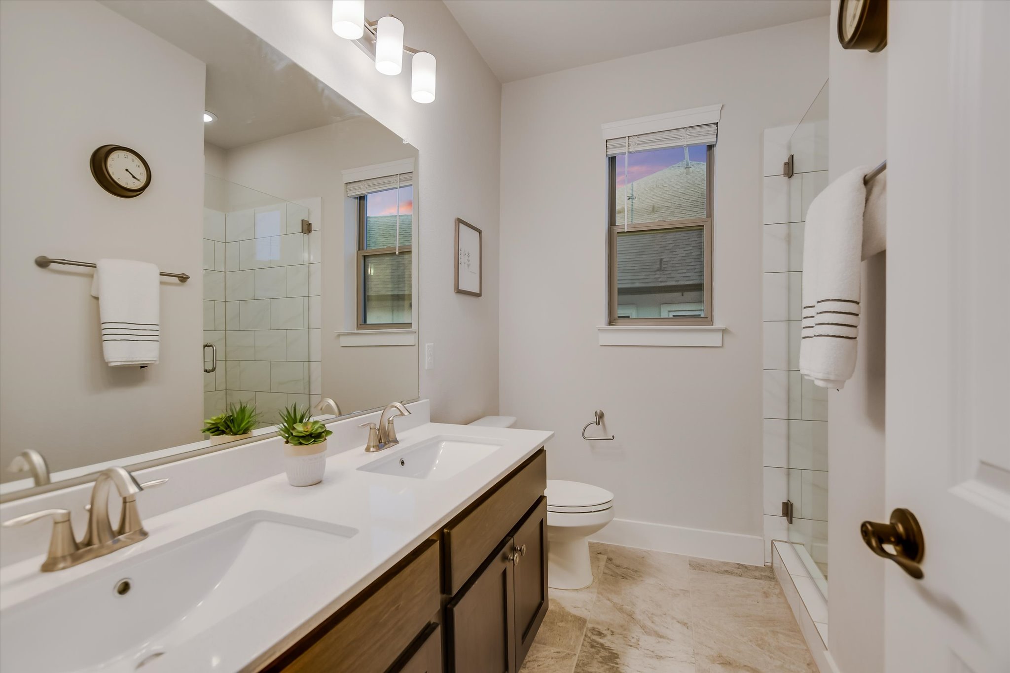 332 Axis Loop Georgetown, TX 78628 - Photo 18 of 37 Guest Bath