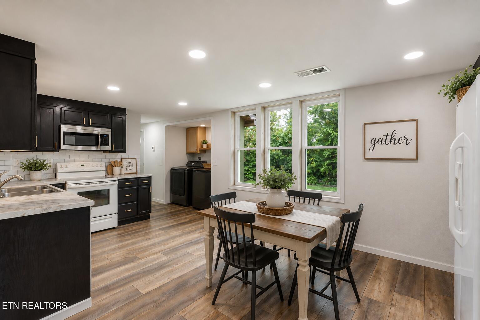 210 Conifer Road Winfield, TN 37892 - Photo 6 of 22 Virtually Staged Eat In Kitchen