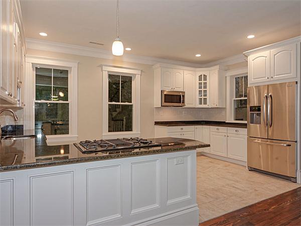 232 Melrose Street, Unit 2 Newton, MA 02466 - Photo 3 of 12