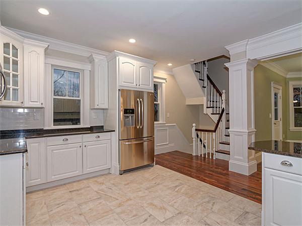232 Melrose Street, Unit 2 Newton, MA 02466 - Photo 5 of 12