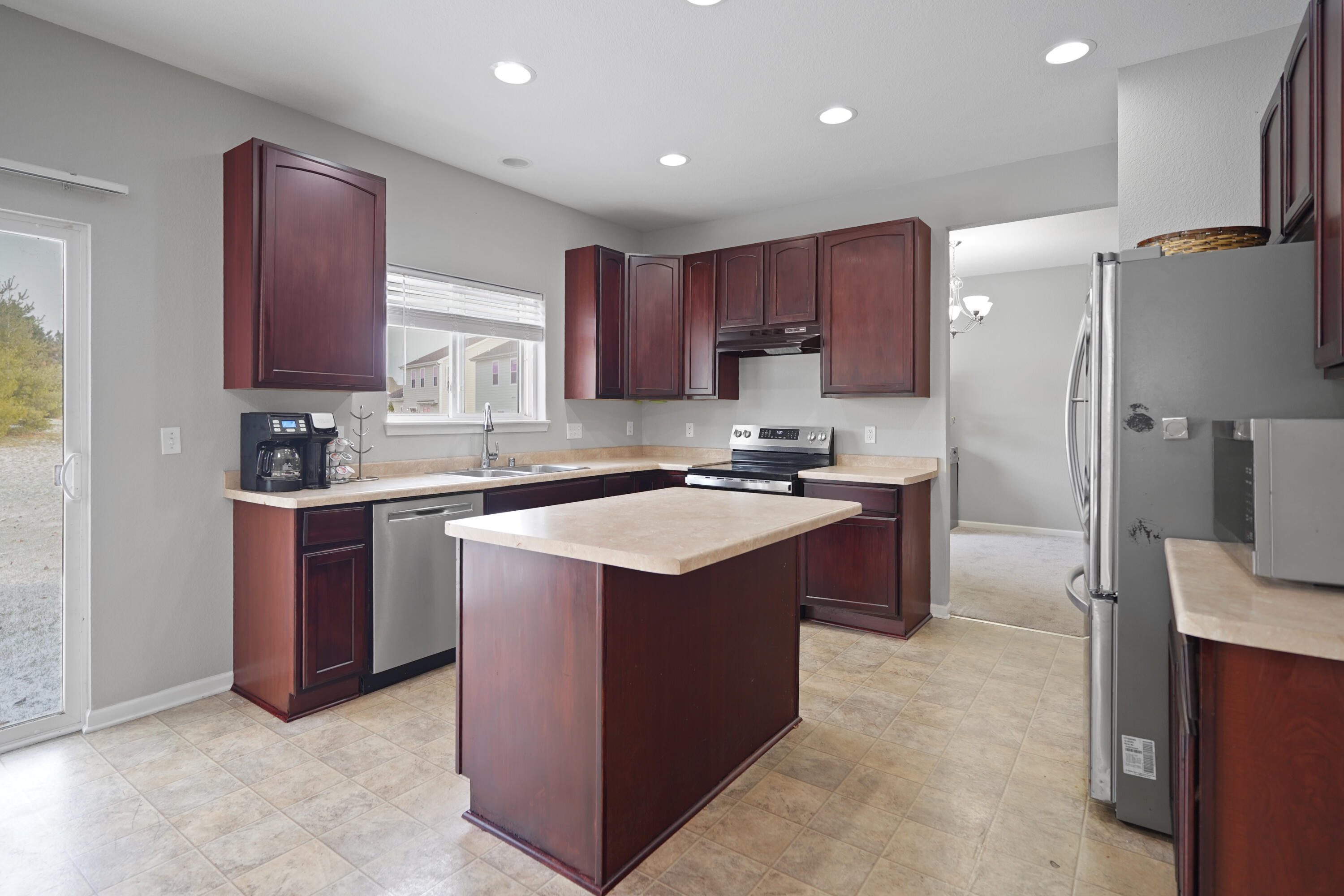15014 73rd Street Kenosha, WI 53142 - Photo 4 of 32 Kitchen