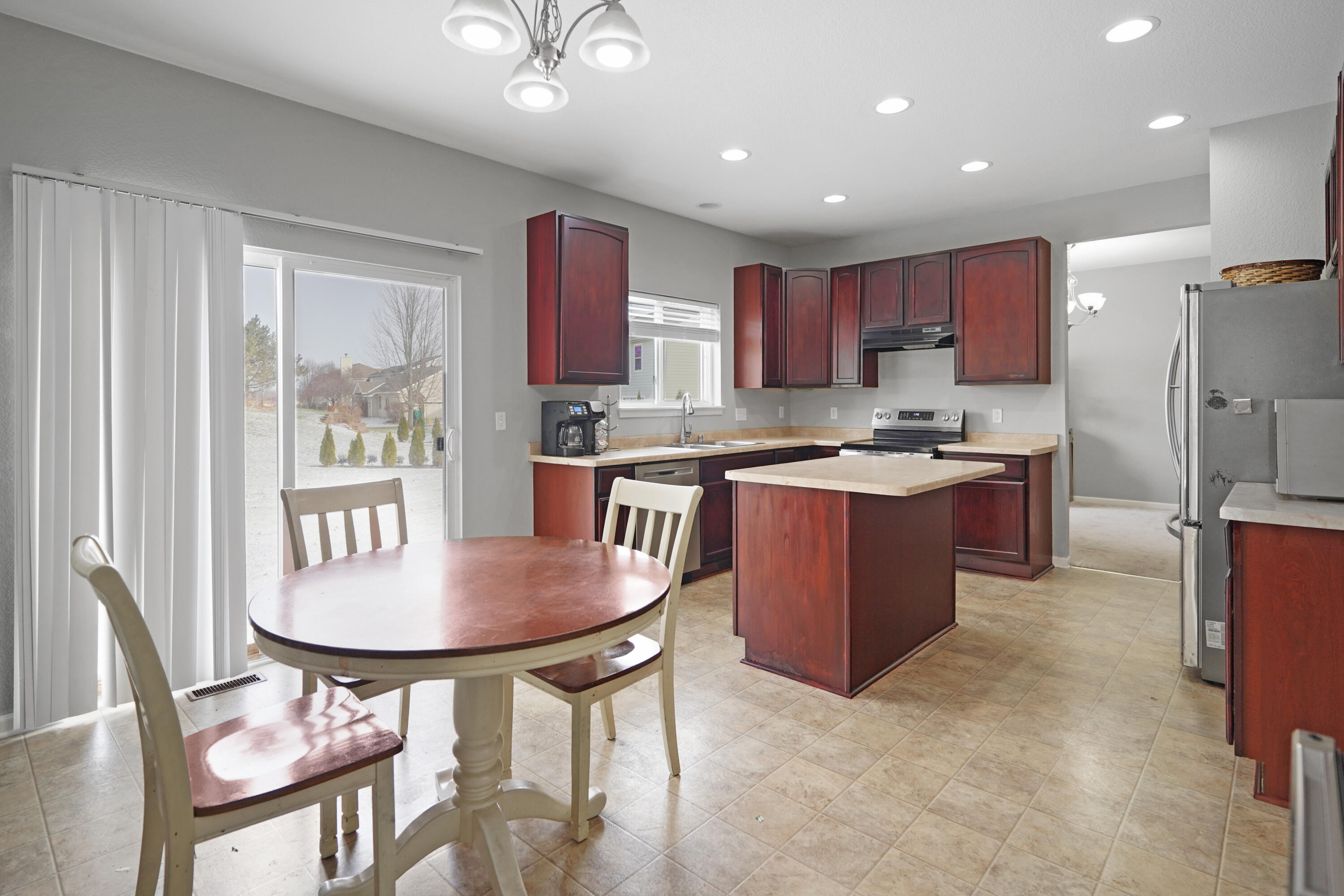 15014 73rd Street Kenosha, WI 53142 - Photo 7 of 32 Dining Room