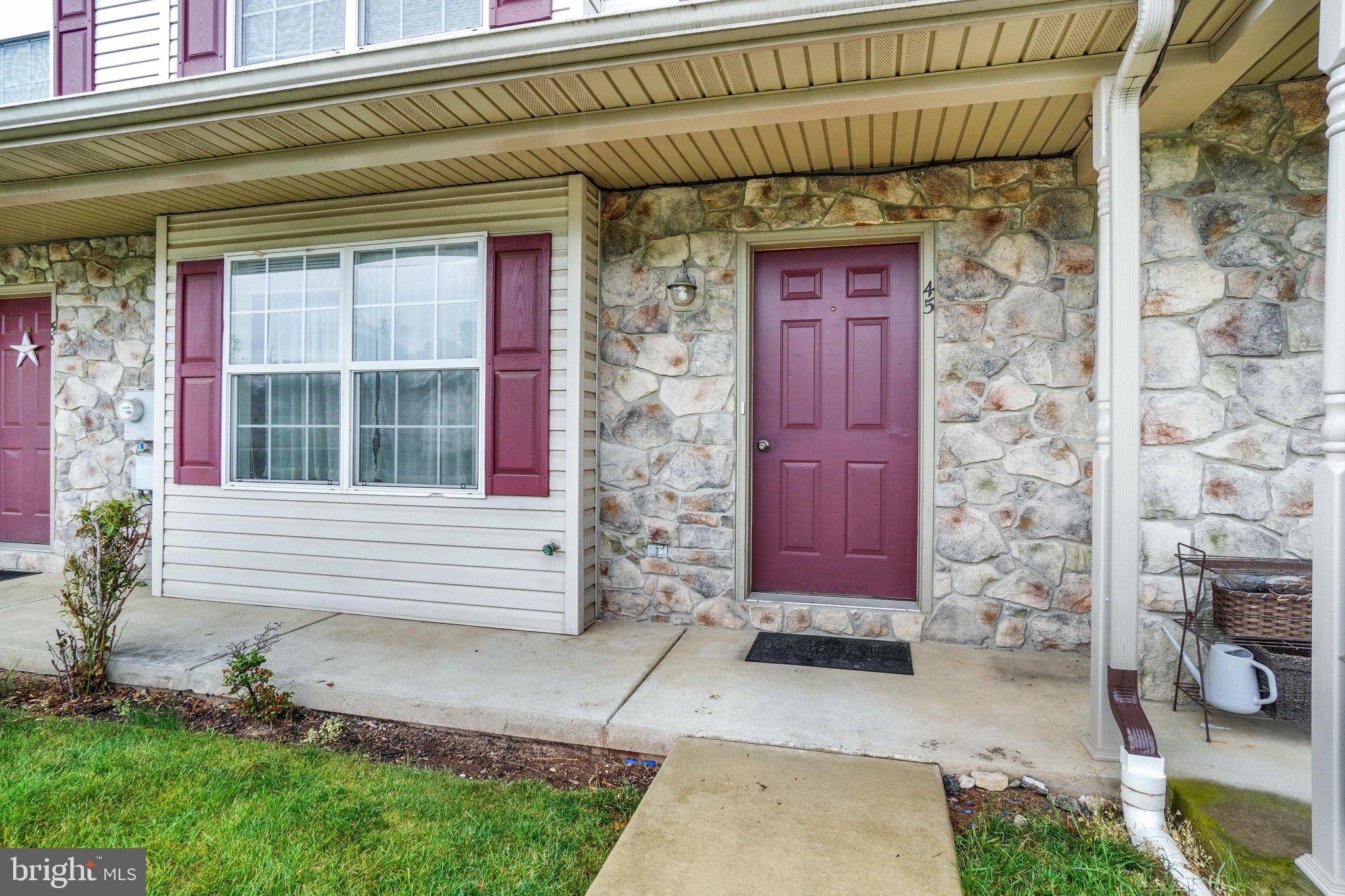 45 Yarrow Court Manchester, PA 17345 - Photo 3 of 27