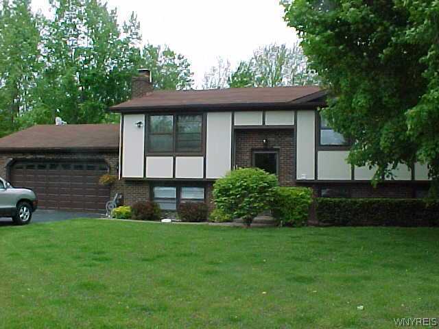 870-872 Swann Road Lewiston, NY 14092 - Photo 1 of 1 Exterior Front