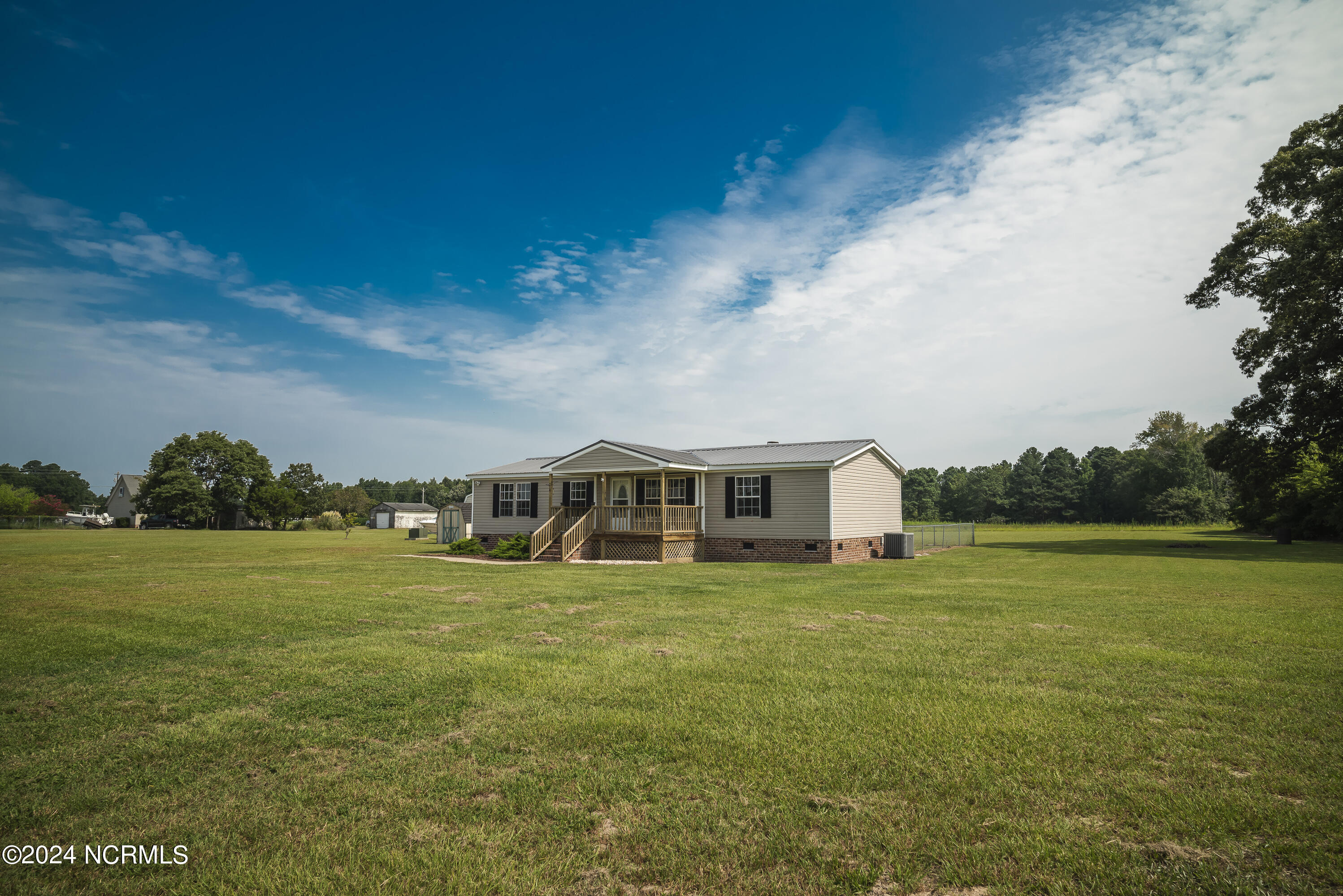 214 Emperor Landing Road Edenton, NC 27932 - Photo 4 of 31 214 Emporer Drive 20 of 36