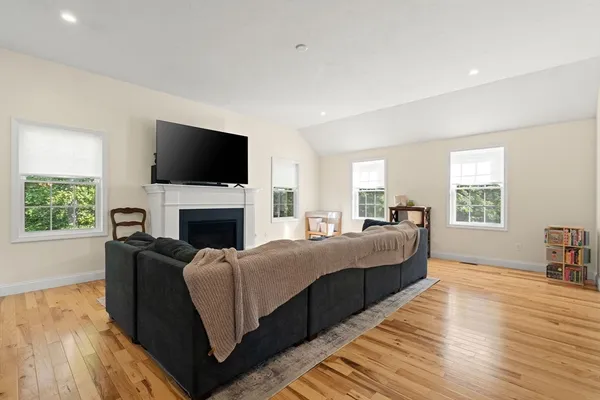 $925,000 | 17 Pond Edge Trail, Wareham, MA 02571