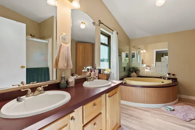 $449,900 | 38109 North Old Pine Lane, Elk, WA 99009