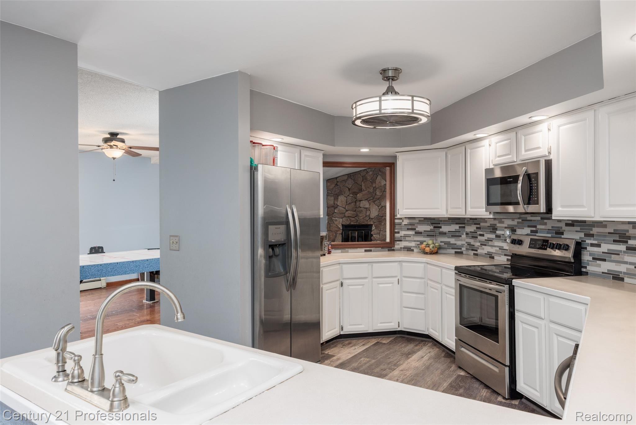 40760 Harris Road Belleville, MI 48111 - Photo 12 of 41 40760 Harris-12.jpg