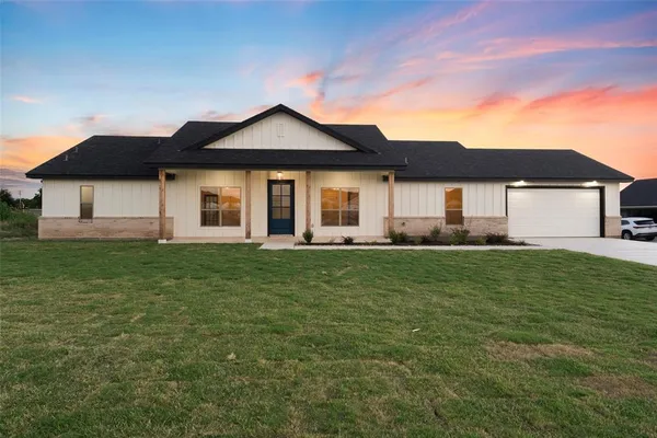 $499,900 | 138 Dana Pt Road, Lorena, TX 76655