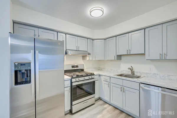 $445,000 | 1233 Waterford Drive, Edison, NJ 08817