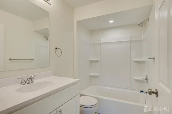 $445,000 | 1233 Waterford Drive, Edison, NJ 08817