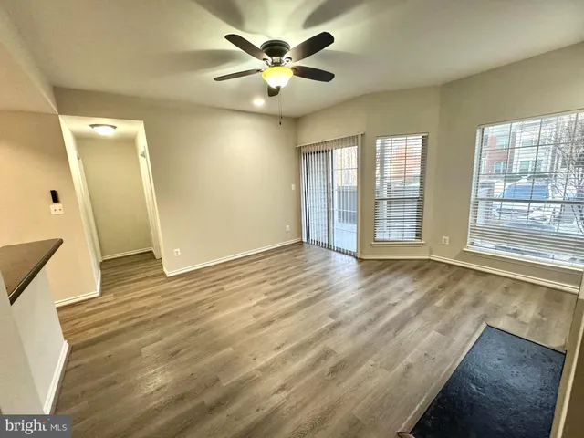 $295,000 | 12154 Penderview Terrace, Unit 1204, Fairfax, VA 22033