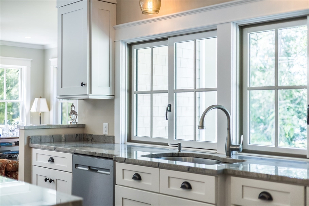 105 Bay Road Barnstable, MA 02635 - Photo 7 of 27 Gallery Image 7