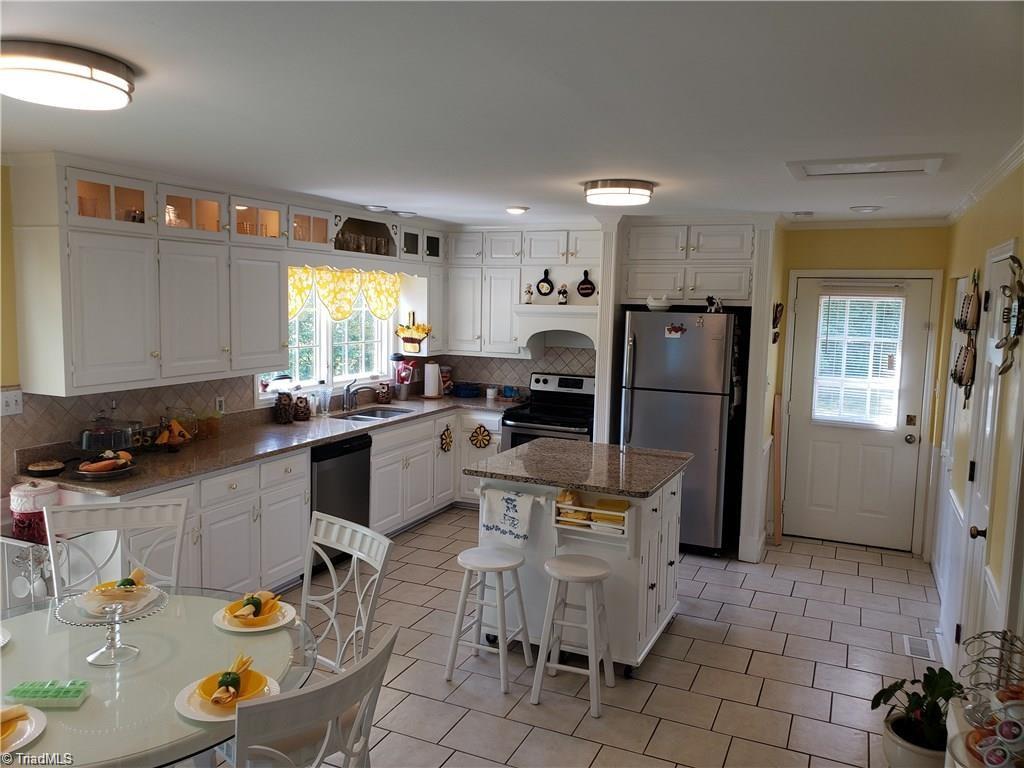 4526 Peeples Road Oak Ridge, NC 27310 - Photo 7 of 23