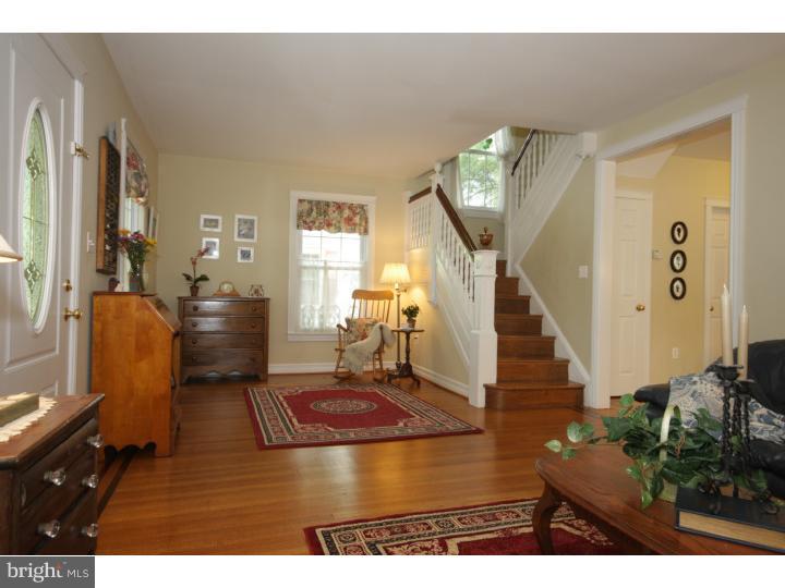 707 Thomas Avenue Riverton, NJ 08077 - Photo 3 of 21