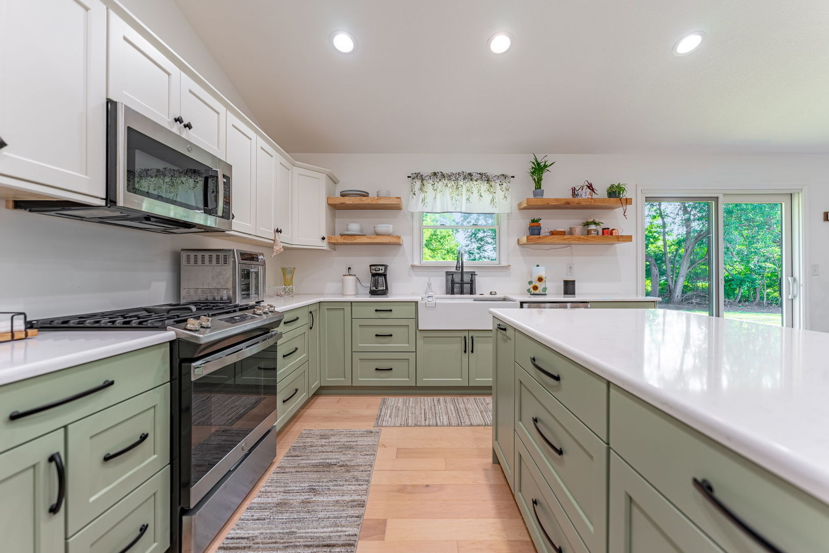 102 Sunset Lane Prophetstown, IL 61277 - Photo 10 of 41 a kitchen with stainless steel appliances granite countertop a sink and window