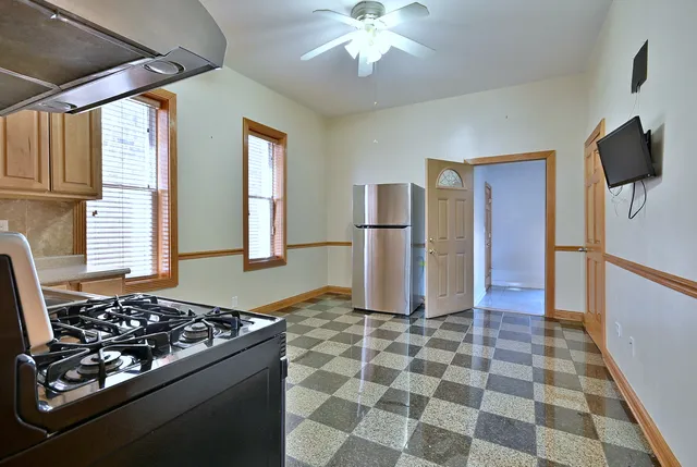 $415,000 | 2140 West 23rd Street, Chicago, IL 60608