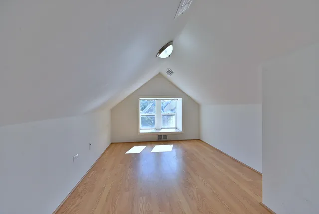 $415,000 | 2140 West 23rd Street, Chicago, IL 60608