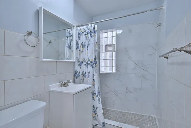 $415,000 | 2140 West 23rd Street, Chicago, IL 60608